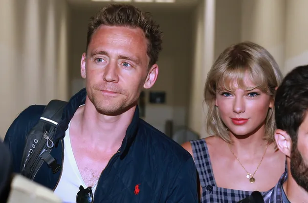 Pasangan Artis Hollywood Settingan