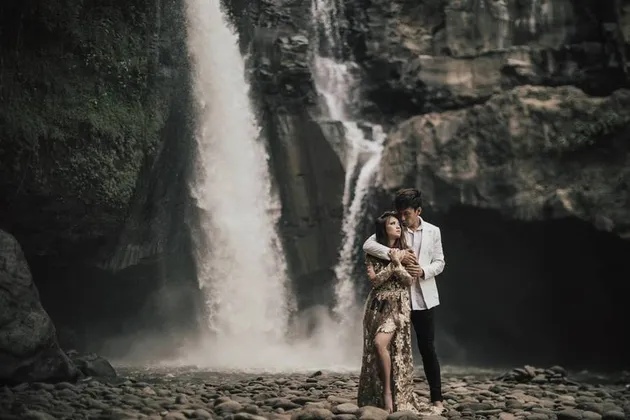 FOTO: PERNIKAHAN DI DEPAN MATA, INI PREWED FENDY CHOW 