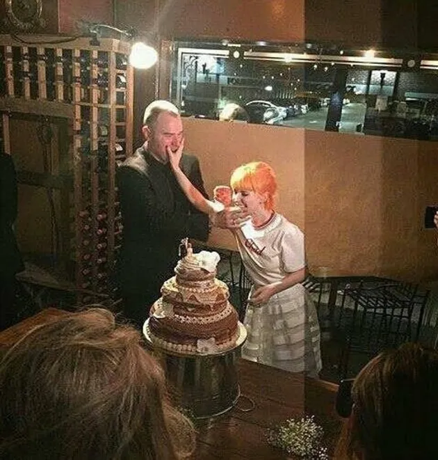 Foto Pernikahan Hayley Williams &amp; Chad Gilbert