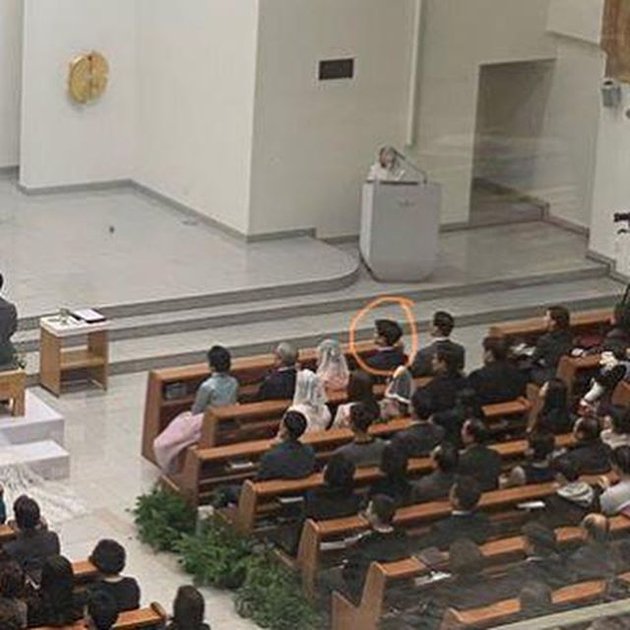 Lee Wan's Wedding Photos, Kim Tae Hee's Younger Brother, Held in Church and Full of Love
