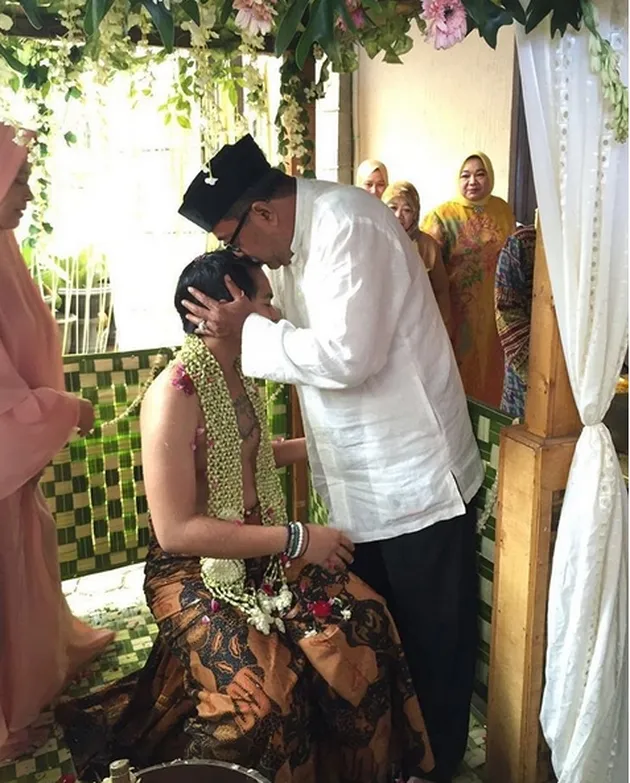 FOTO: PERNIKAHAN RAKA PUTRA RANO KARNO, ANGGUN TAK 