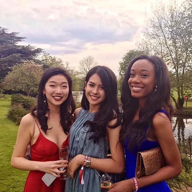 Maudy Ayunda - Kim Zhang