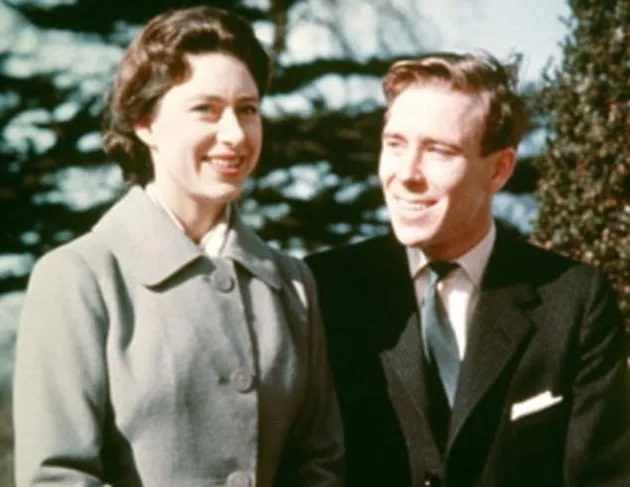 Foto Pertunangan Pasangan Kerajaan Inggris