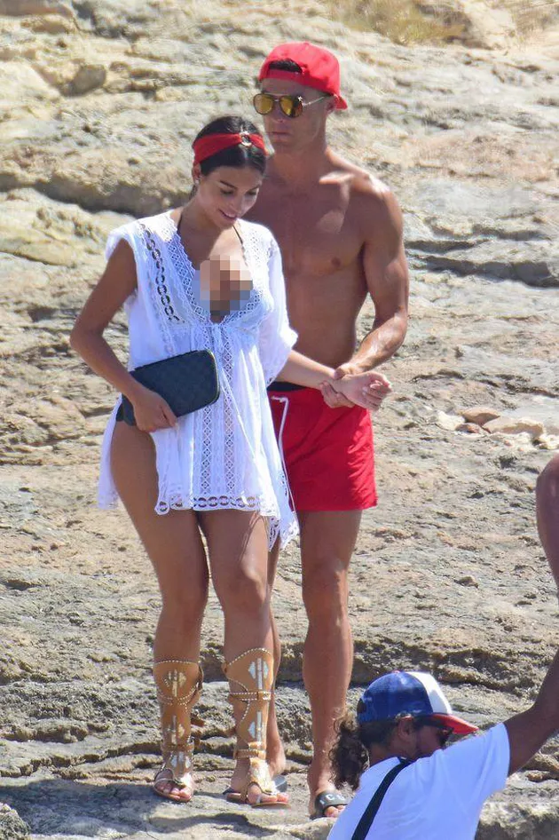 Georgina Rodriguez - Pacar Cristiano Ronaldo Hamil