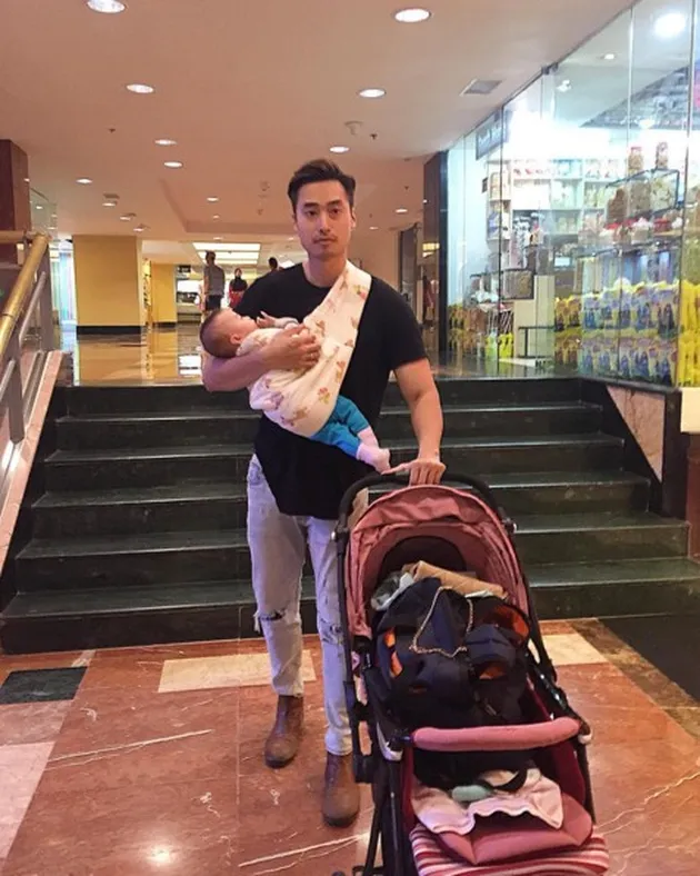 Jevier Justin &amp; Anaknya
