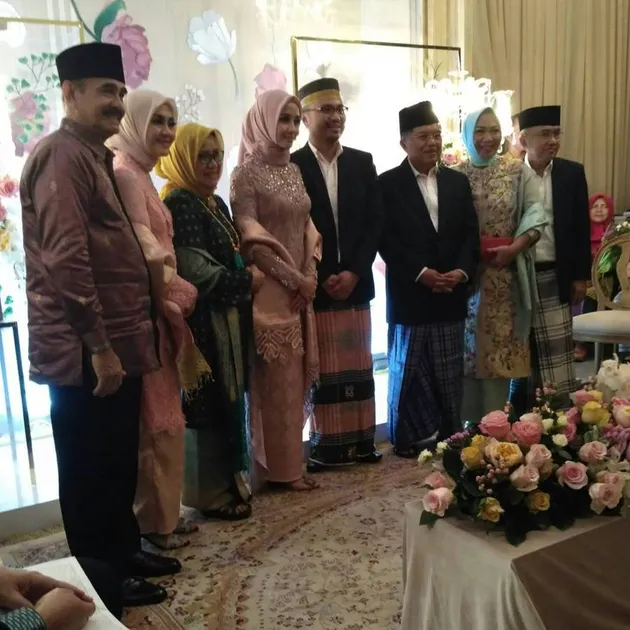 Laudya Bella &amp; Afif Tunangan
