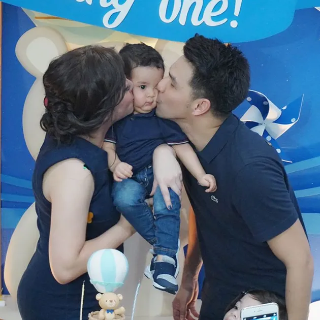 Dhena Devanka - Jonathan Frizzy