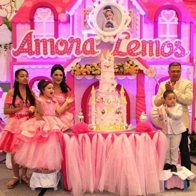 Pesta Ultah Mewah Amora