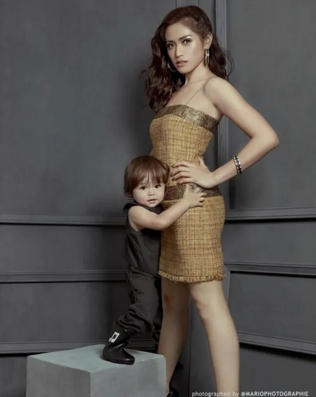 Anak Artis di Mother