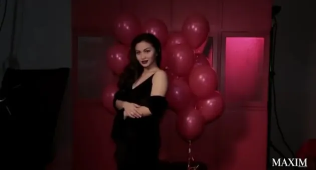 Ariel Tatum di Majalah Maxim