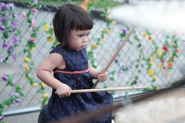 FOTO POTONG RAMBUT  PENDEK BABY GEMPI MAKIN LUCU  