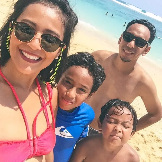 Sophie Navita - Pongki Barata