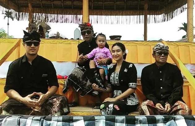 keluarga happy salma, keluarga selebriti, suami happy salma
