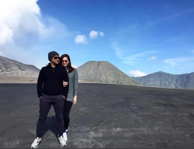 Liburan Mona Ratuliu ke Bromo