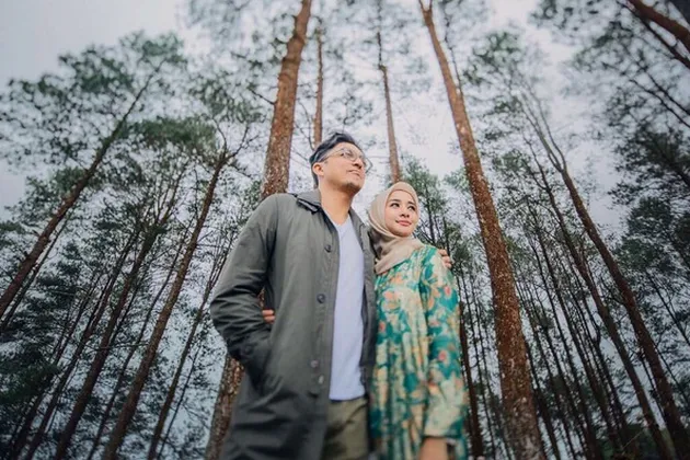 Laucya Cynthia Bella &amp; Engku Emran