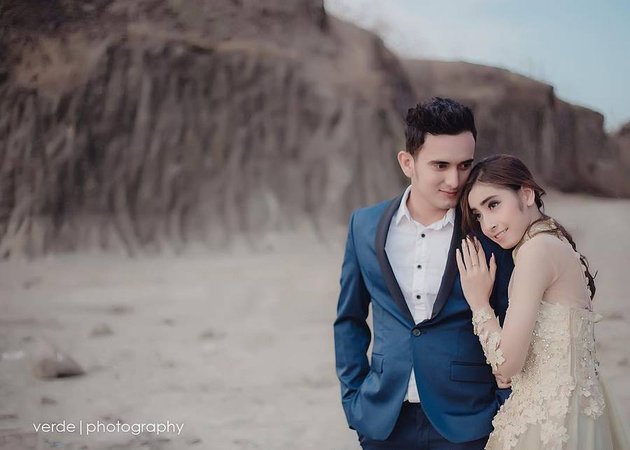 FOTO PREWED PESINETRON HAYDAR ASSEGAF-MILA, ROMANTIS BIKIN 