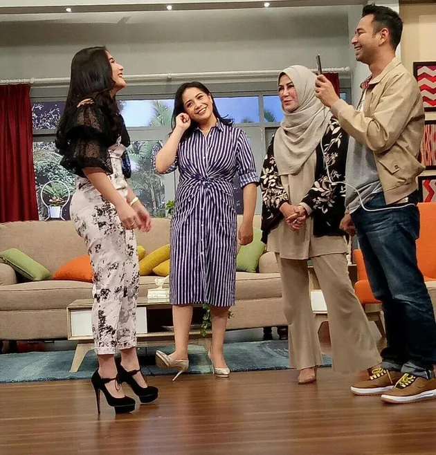 Nagita Slavina - Prilly Latuconsina