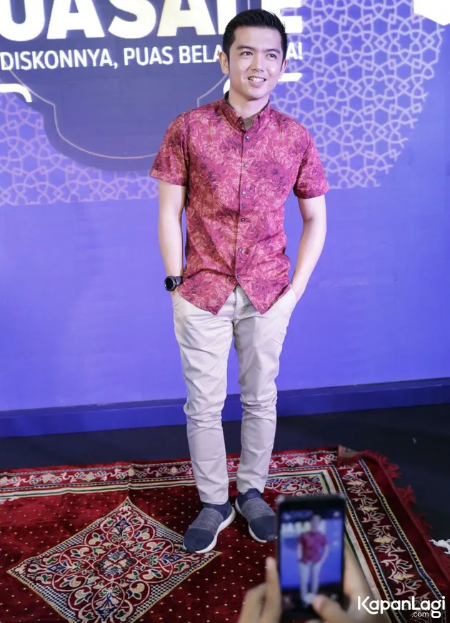 Nicky Tirta cerai