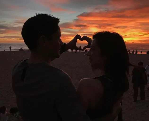 Irfan Bachdim &amp; Jennifer di Bali