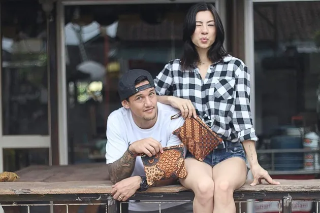 Irfan Bachdim &amp; Jennifer di Bali