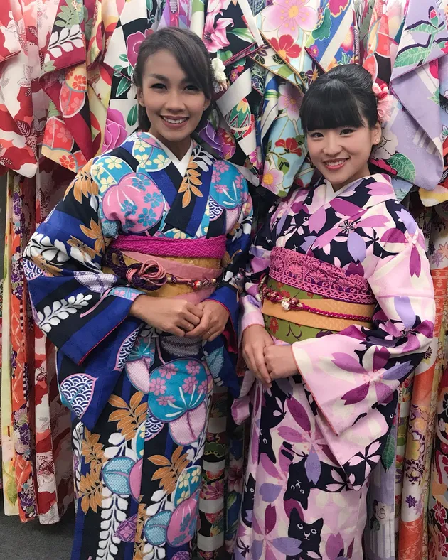 Haruka Nakagawa dan Melanie Putira