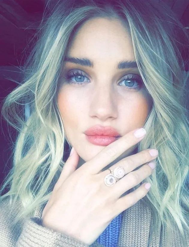 Selebritis Bibir Sensual