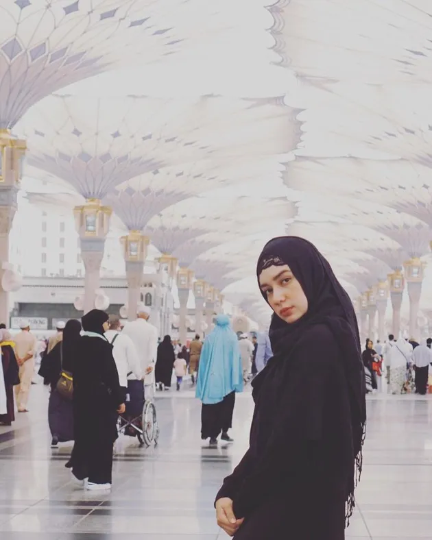 Putri Anne Novita Mas Pur Tukang Ojek Pengkolan