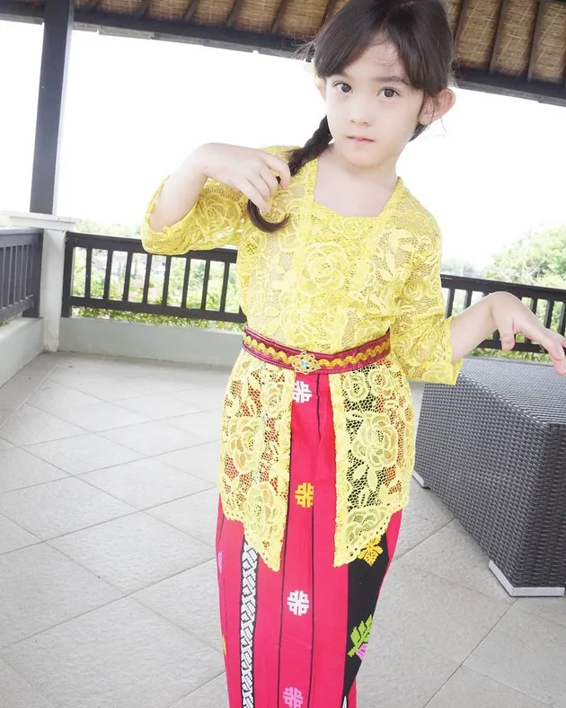 Mikhaela anak nafa urbach