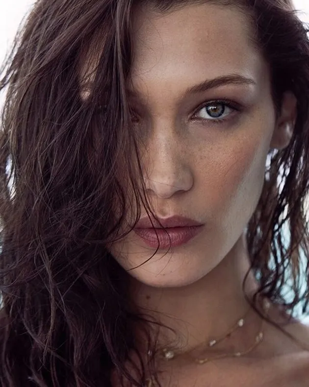 Bella Hadid Makin Seksi