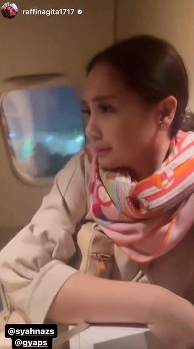 Photo of Raffi Ahmad and Nagita Slavina Inviting Syahnaz Sadiqah to Fly on a Private Jet, Flooded with Criticism from Netizens