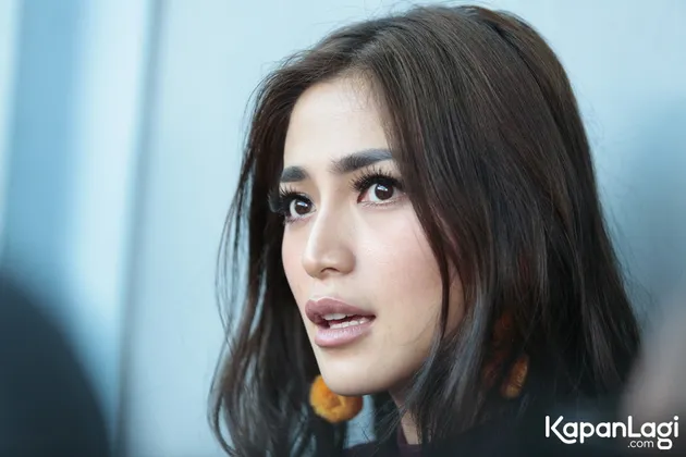 Jessica Iskandar - Ayu Ting Ting