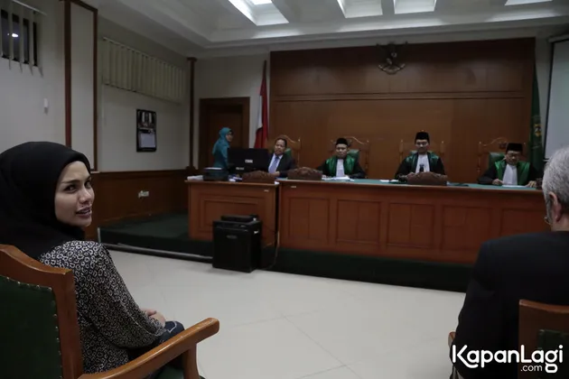 Nikita Mirzani - Dipo Latief