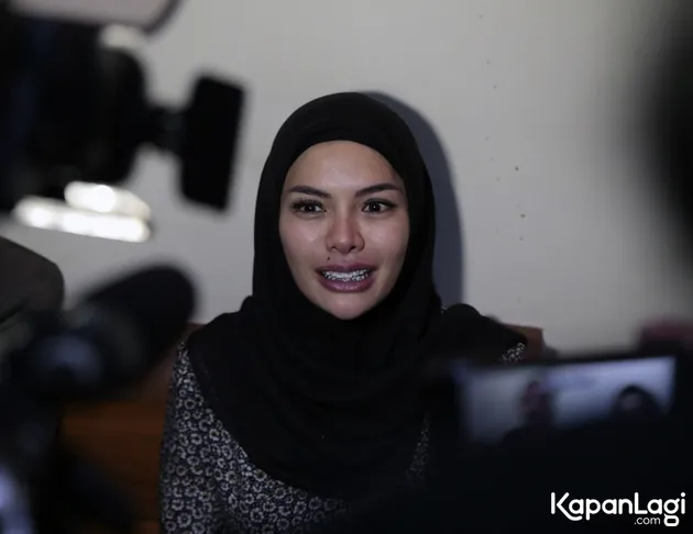 Nikita Mirzani - Dipo Latief