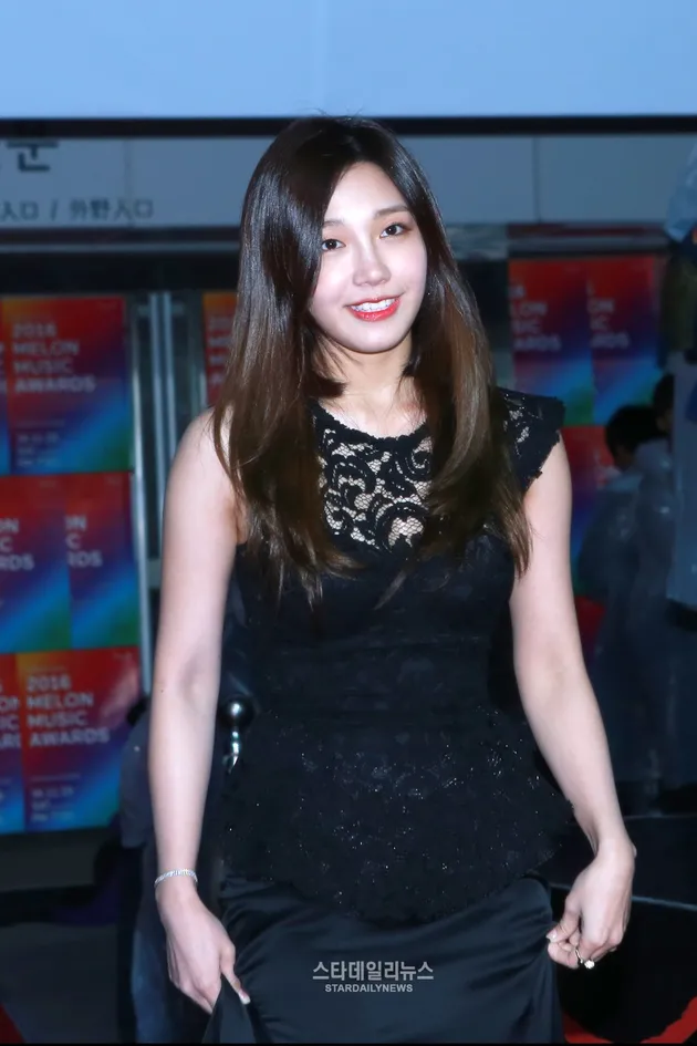 red carpet 2016 mma