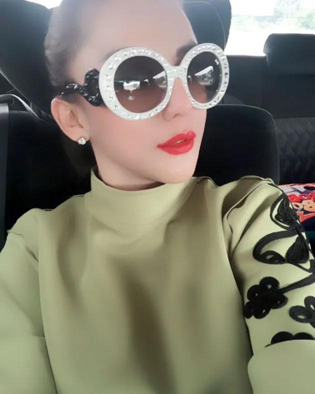 Regina Andriane ex Farhat Abbas