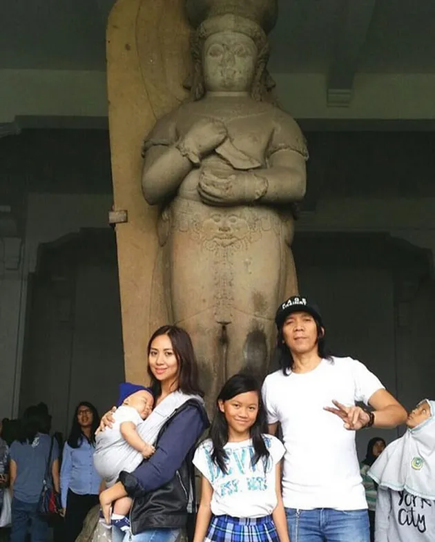 Istri Bimbim Slank, Reny Setiawati