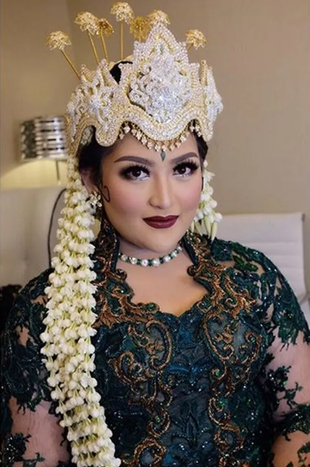 Danvy Sekartaji - Ajie Maryulis