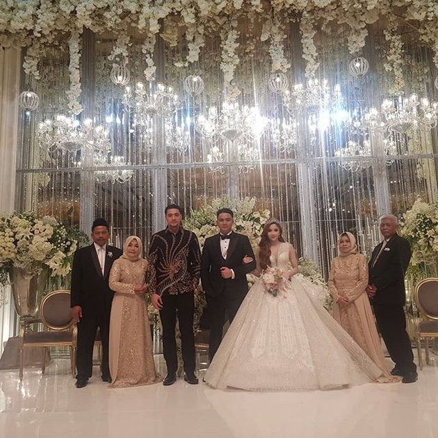 PHOTO Second Wedding Reception of Guntur Triyoga, Luxurious at Hotel Megah Jakarta