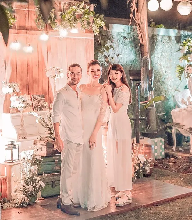 Kimberly Ryder - Edward Akbar