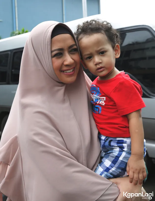 Perceraian Ustaz Zacky Mirza dan Shinta Tanjung