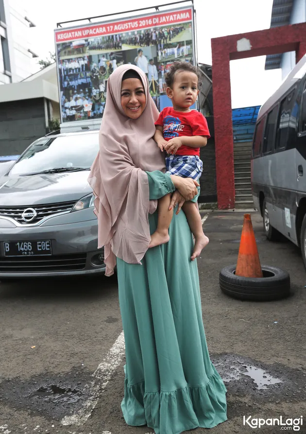 Perceraian Ustaz Zacky Mirza dan Shinta Tanjung