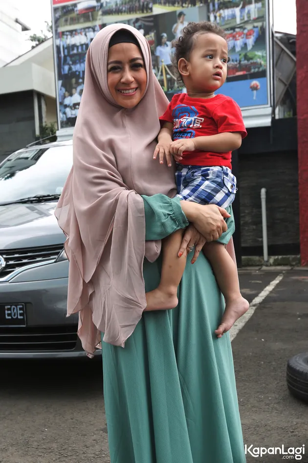 Perceraian Ustaz Zacky Mirza dan Shinta Tanjung