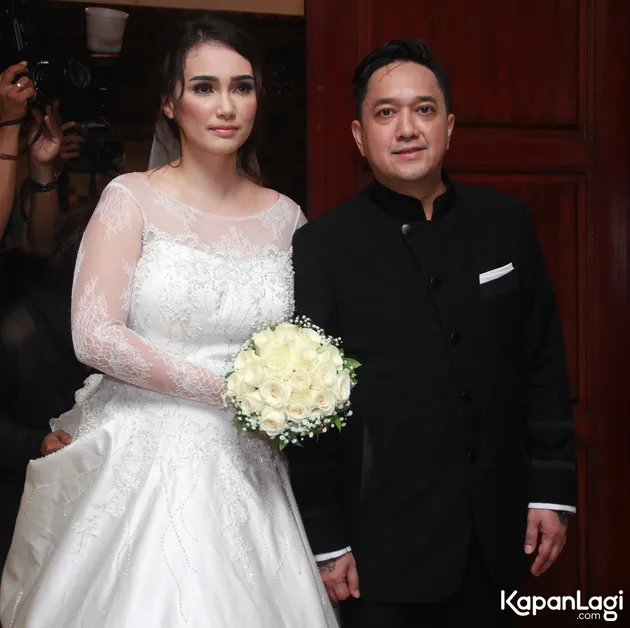 Feby Febiola - Franky Sihombing menikah