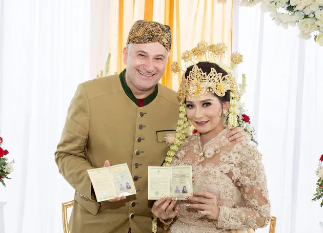 Baby Margaretha &amp; Christian Bradach