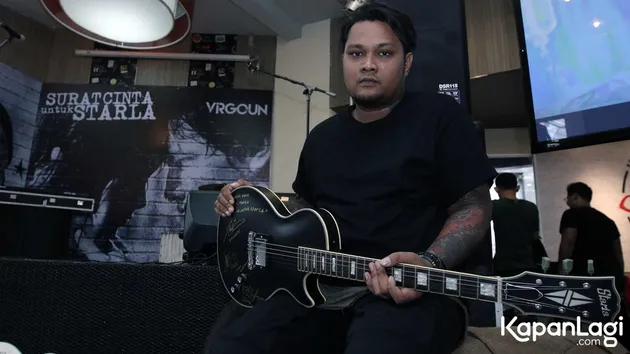 Vokalis dari grup Last Child yakni Virgoun baru saja merilis album solonya yang bertajuk Surat Cinta Untuk Starla. Uniknya setelah untuk anaknya, kini ia menulis lagu untuk istrinya.