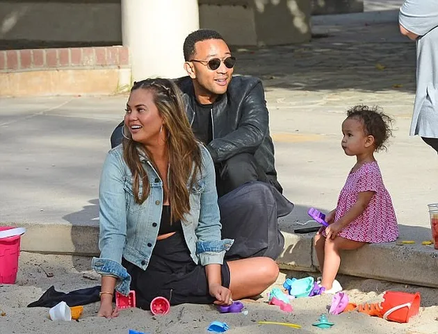 Chrissy Teigen &amp; John Legend