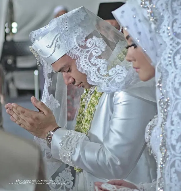 Husein Idol menikah