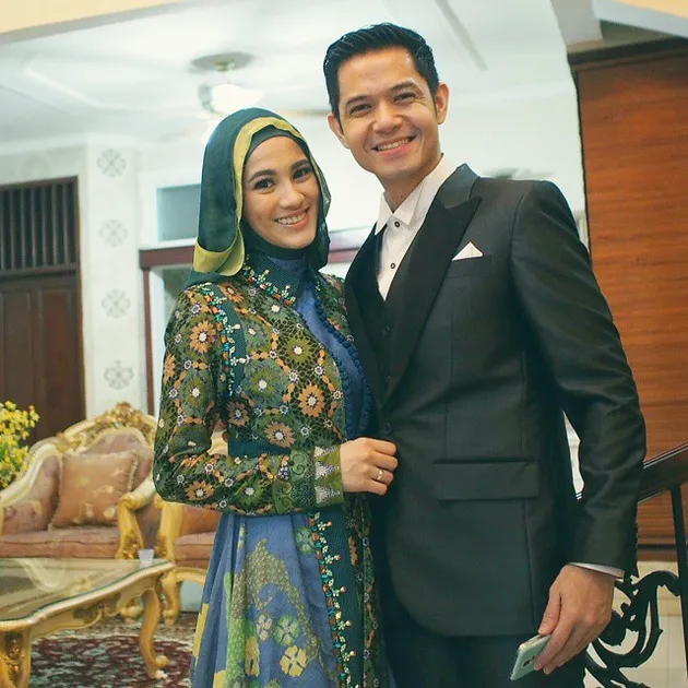 Foto Mesra Alyssa Soebandono - Dude Harlino