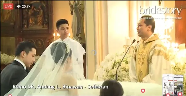 Romo ganteng di pernikahan Sandra Dewi 