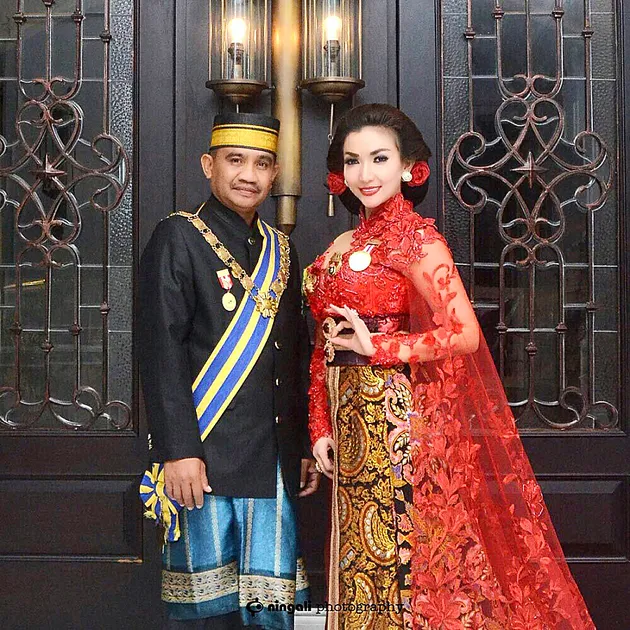 Roro fitria jadi bangsawan